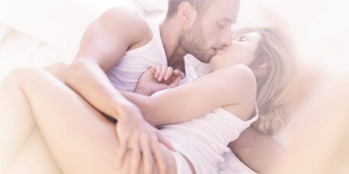 Érotisme et sexualité : comment pimenter la Saint-Valentin en couple | Désirs coquins